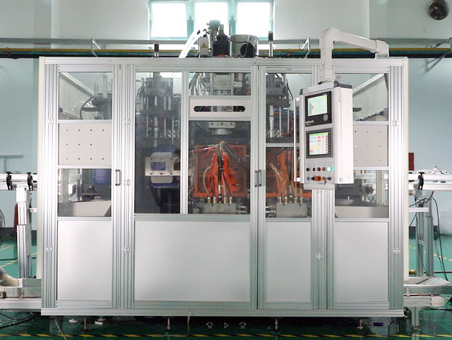 吹塑機